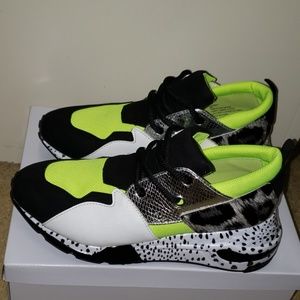 Steve Madden Cliff Neon Sneakers